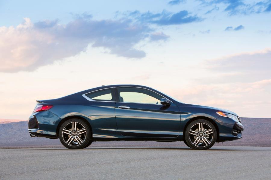 Honda Accord Touring Coupe 2016 года  (фото 9 из 32)